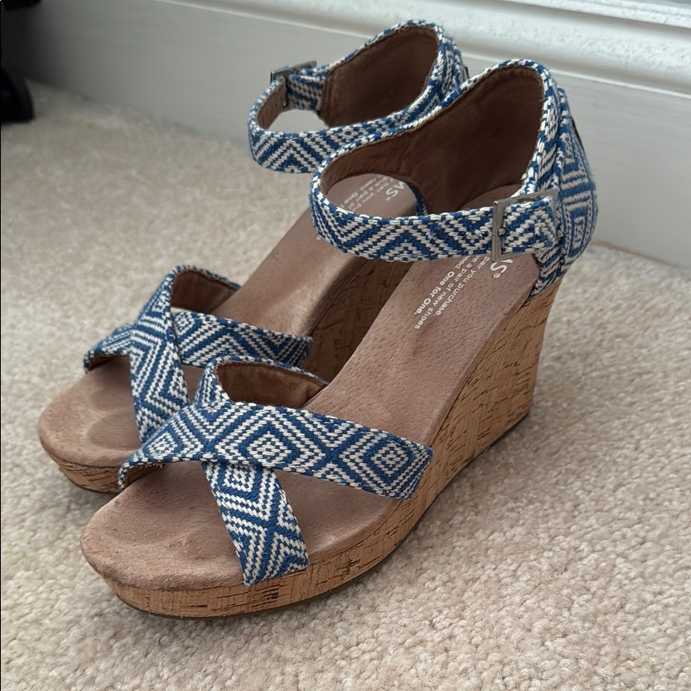 Toms Blue and Tan Wedge Shoes with Geometric Design